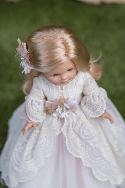 CARMY muñecas personalizadas, CARMY muñecas de primera comunión personalizadas, muñecas de primera comunión con vestido personalizado, muñecas de primera comunión con traje personalizado