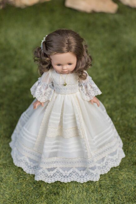 CARMY muñecas personalizadas, CARMY muñecas de primera comunión personalizadas, muñecas de primera comunión con vestido personalizado, muñecas de primera comunión con traje personalizado